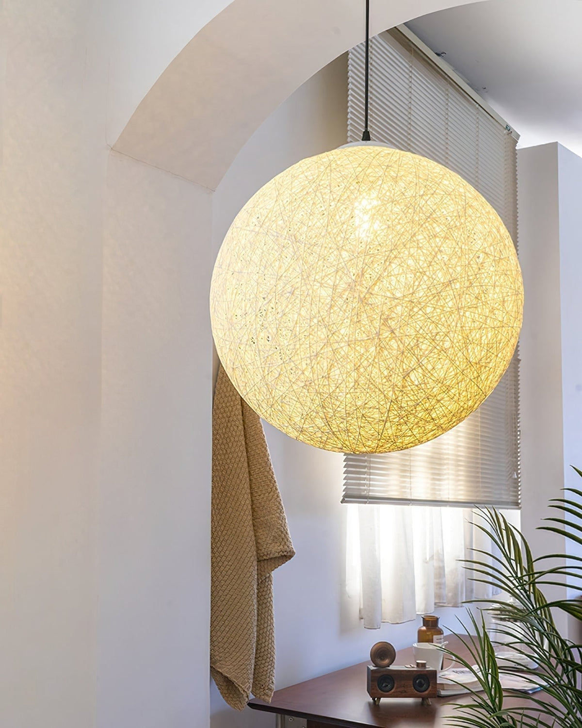Cashae Modern Minimalist Sphere Pendant Light