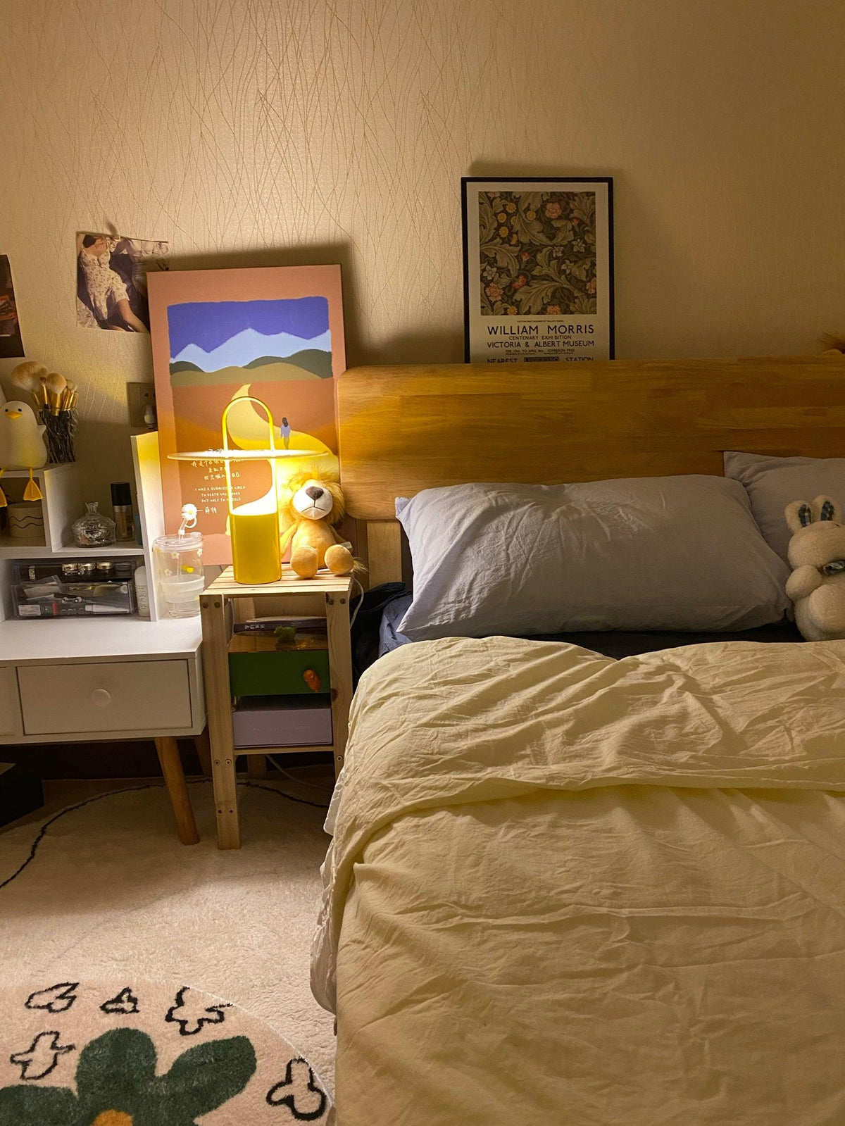Hattie Modern Table Lamp