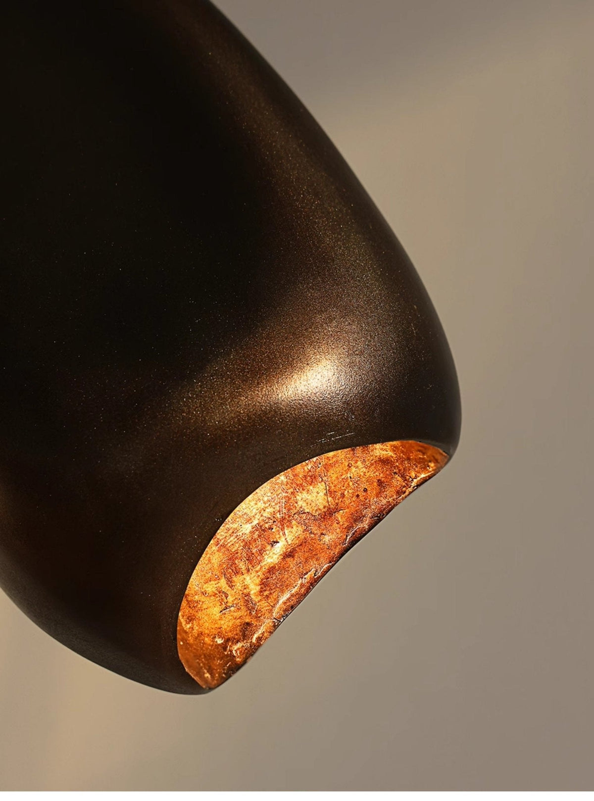 Kyns Sculptural Table Lamp