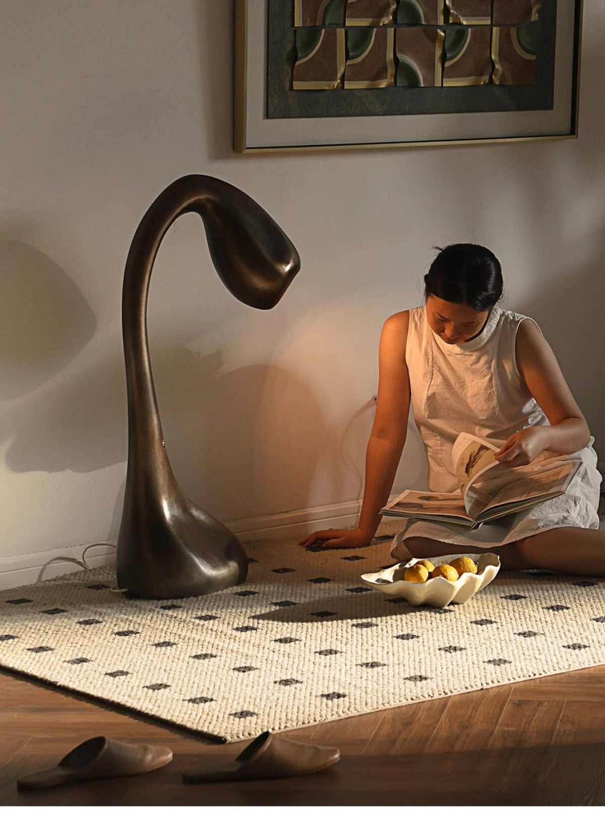Kyns Sculptural Table Lamp