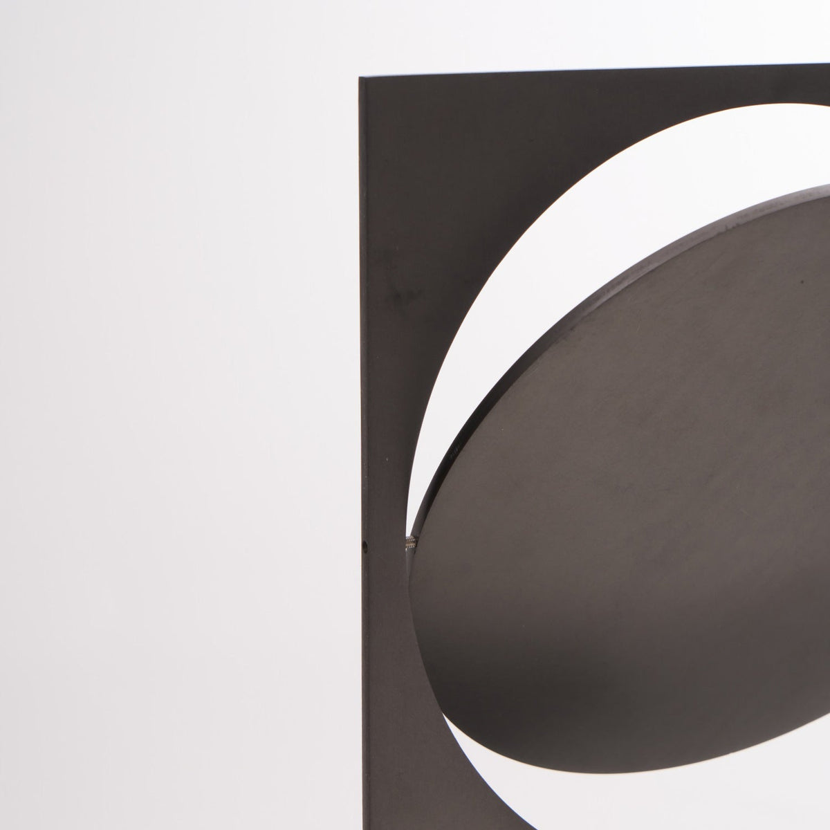 Dekle Table Lamp
