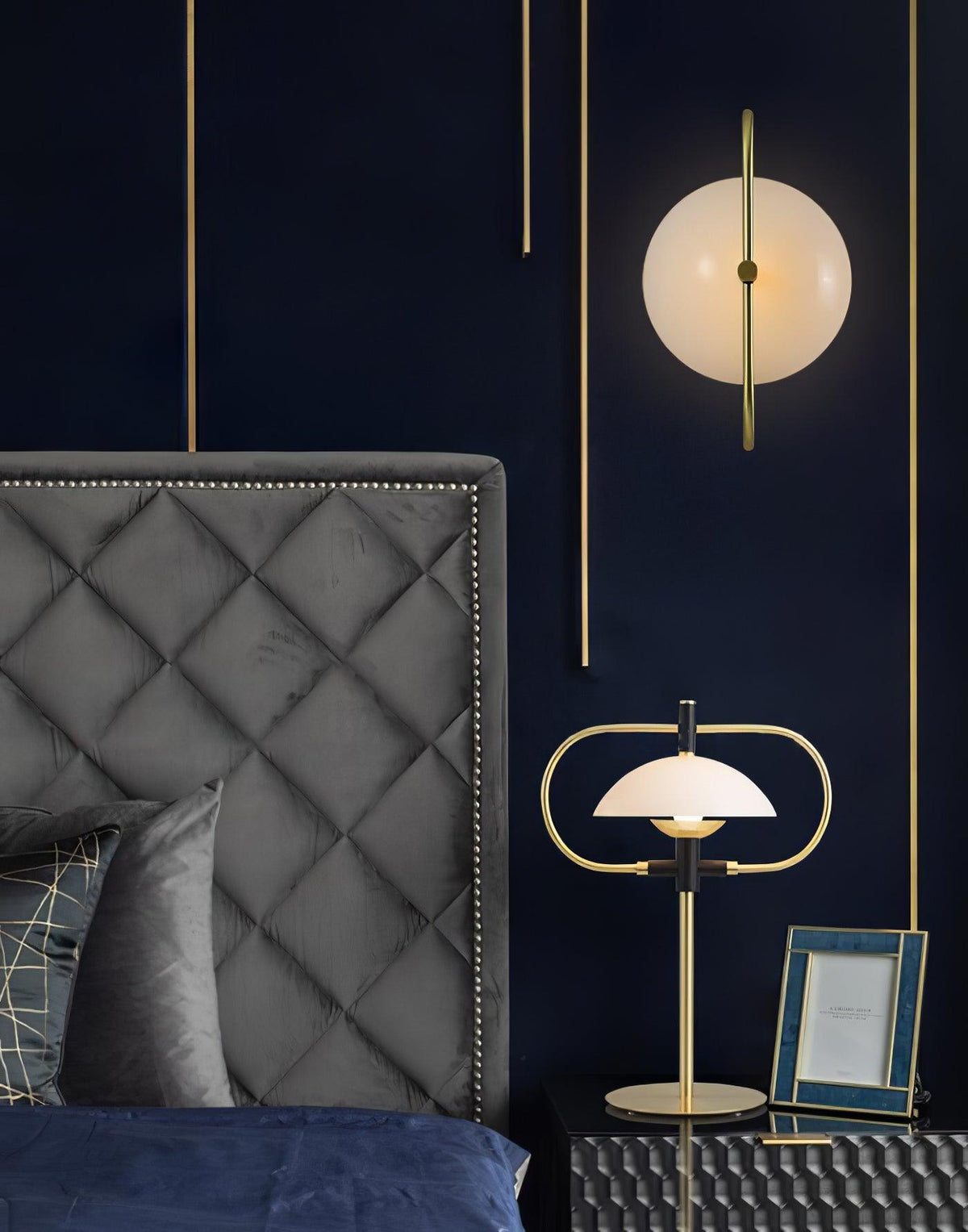 Renerine Minimalist Wall Lamp