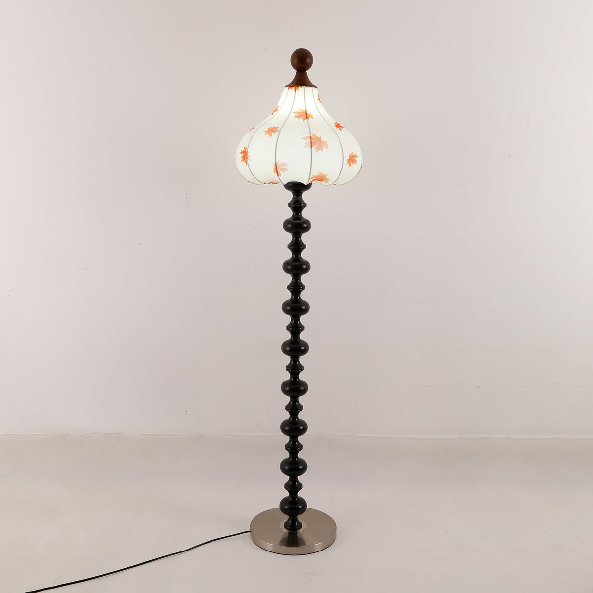 Qrathen Wood Fabric Retro Floor Lamp