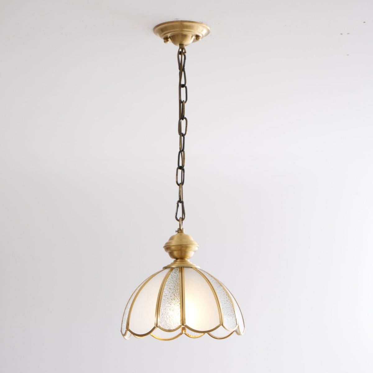 Lunell Traditional Art Brass Glass Pendant Light