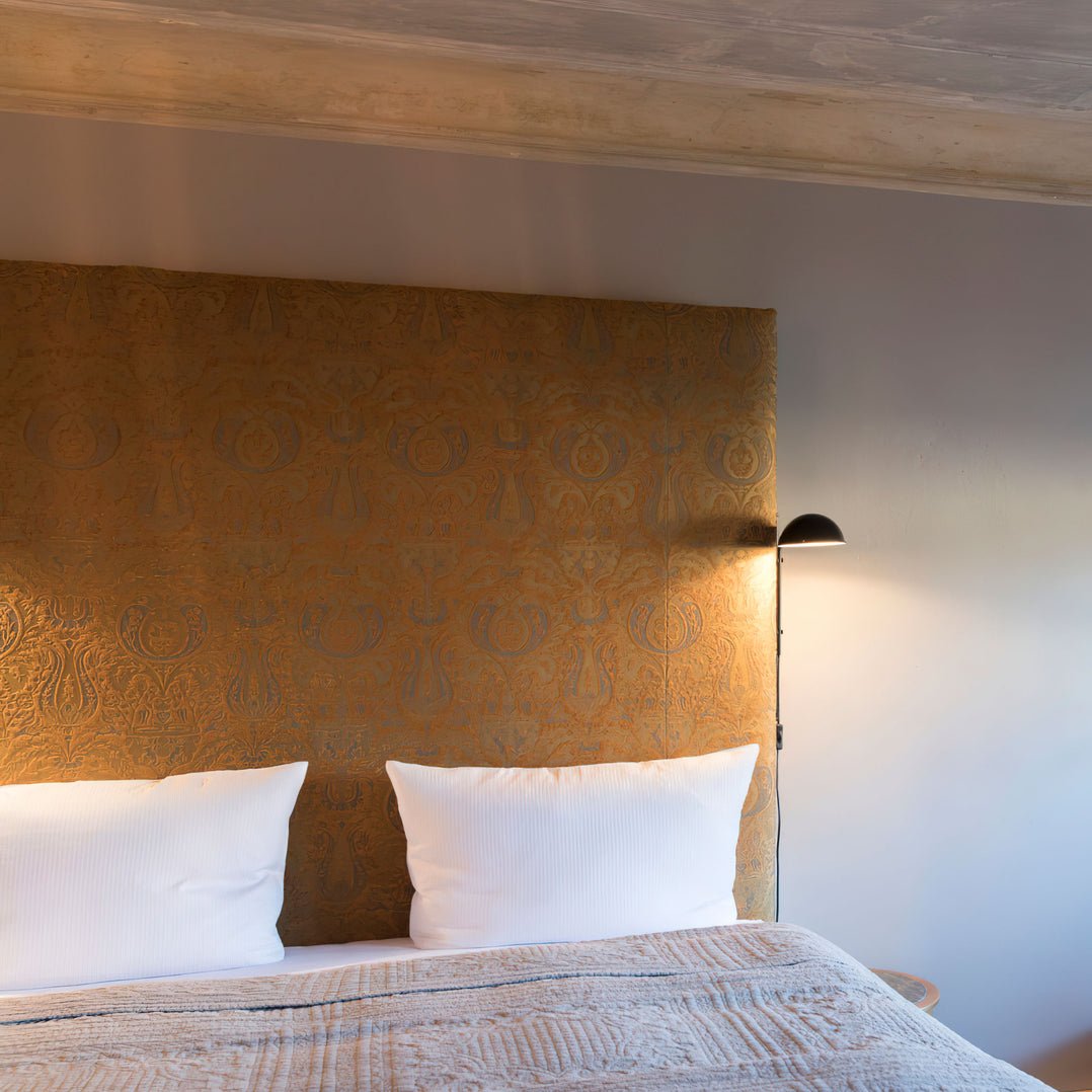 Evynor Premium Nordic Art Wall Lamp