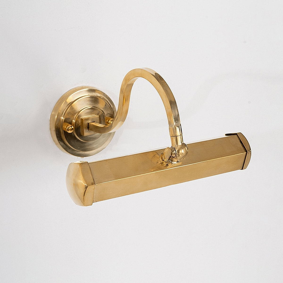 Teriaora Modern Minimalist Wall Lamp