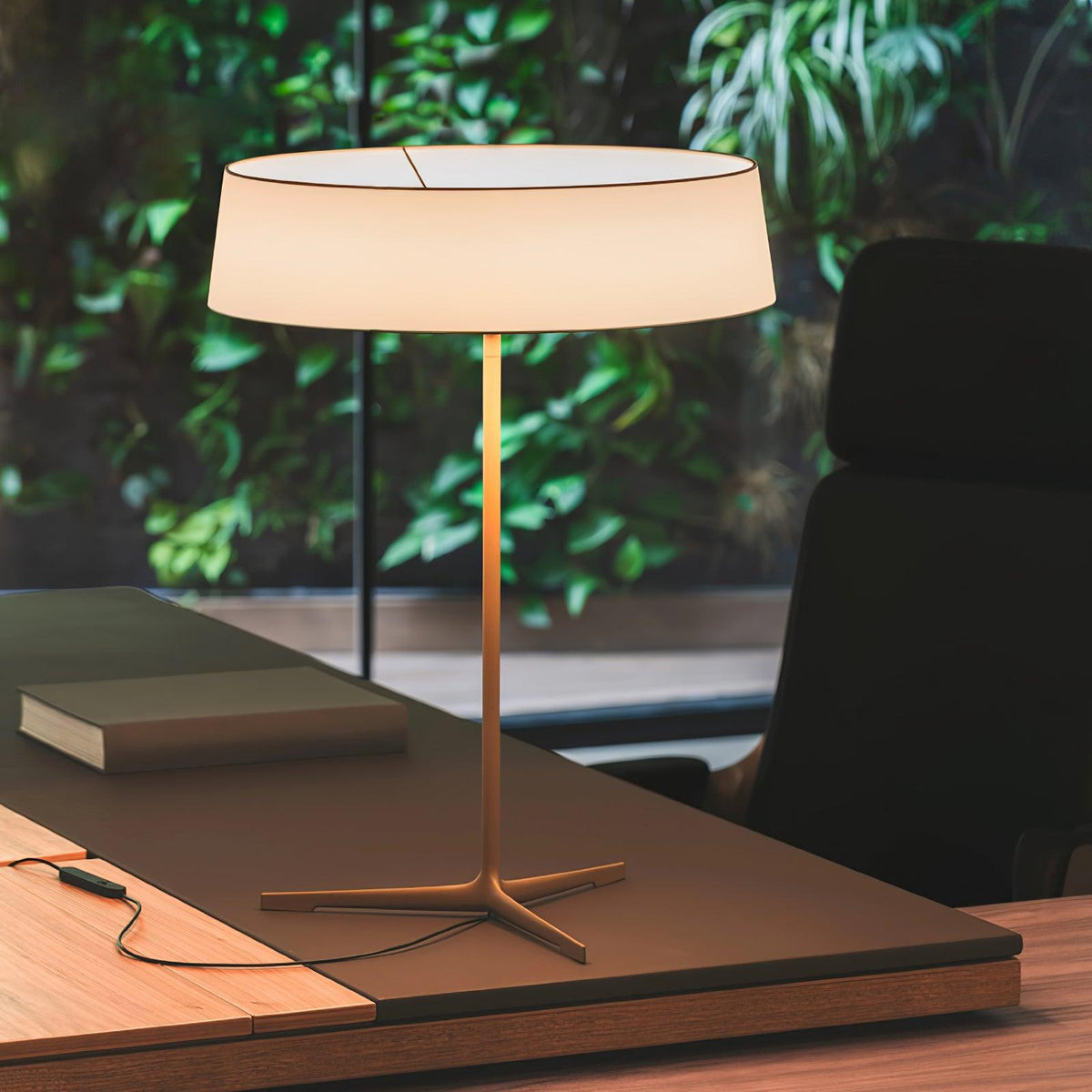 Linivira Fabric Scandinavian Table Lamp