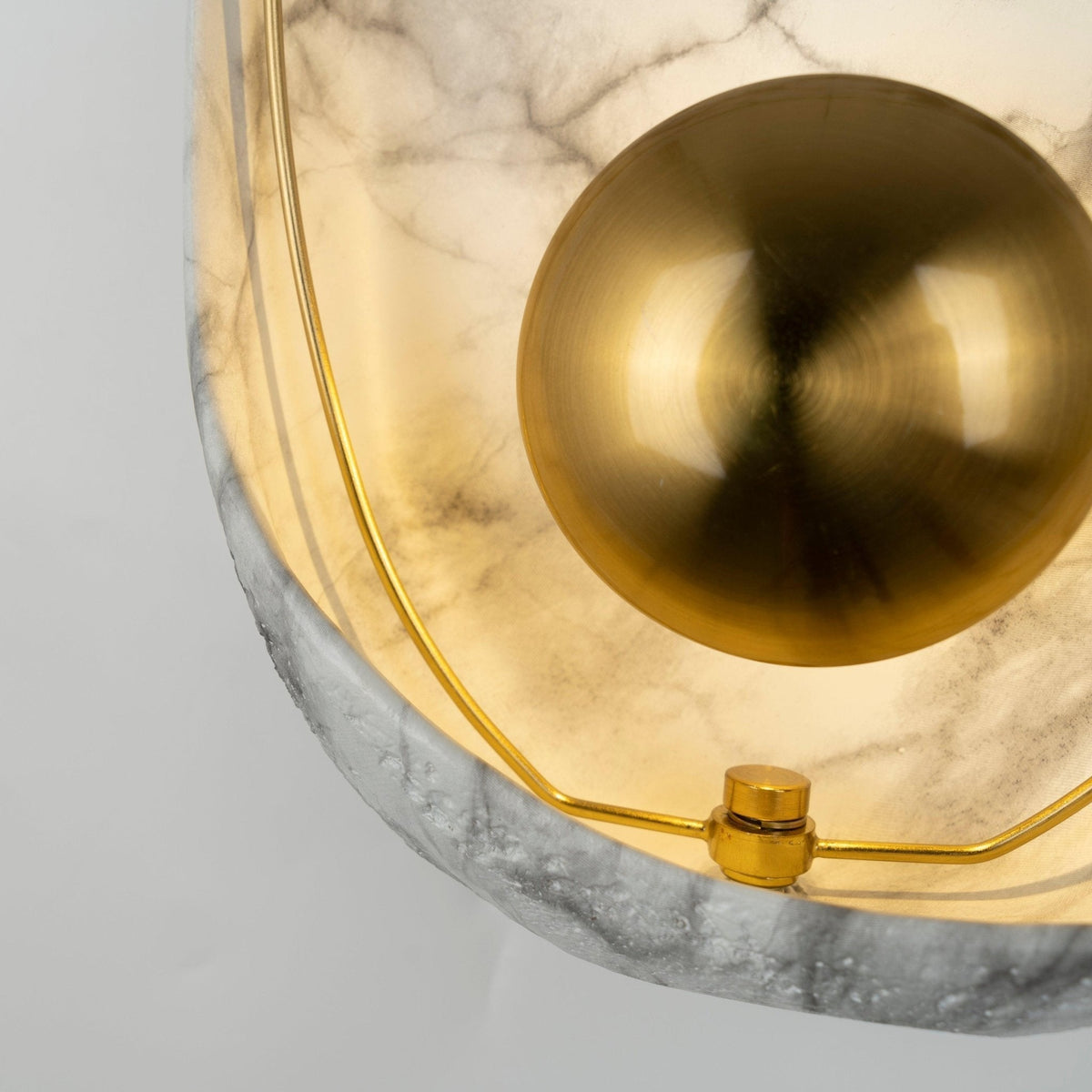 Vethaora Premium Nordic Art Pearl Resin Wall Lamp