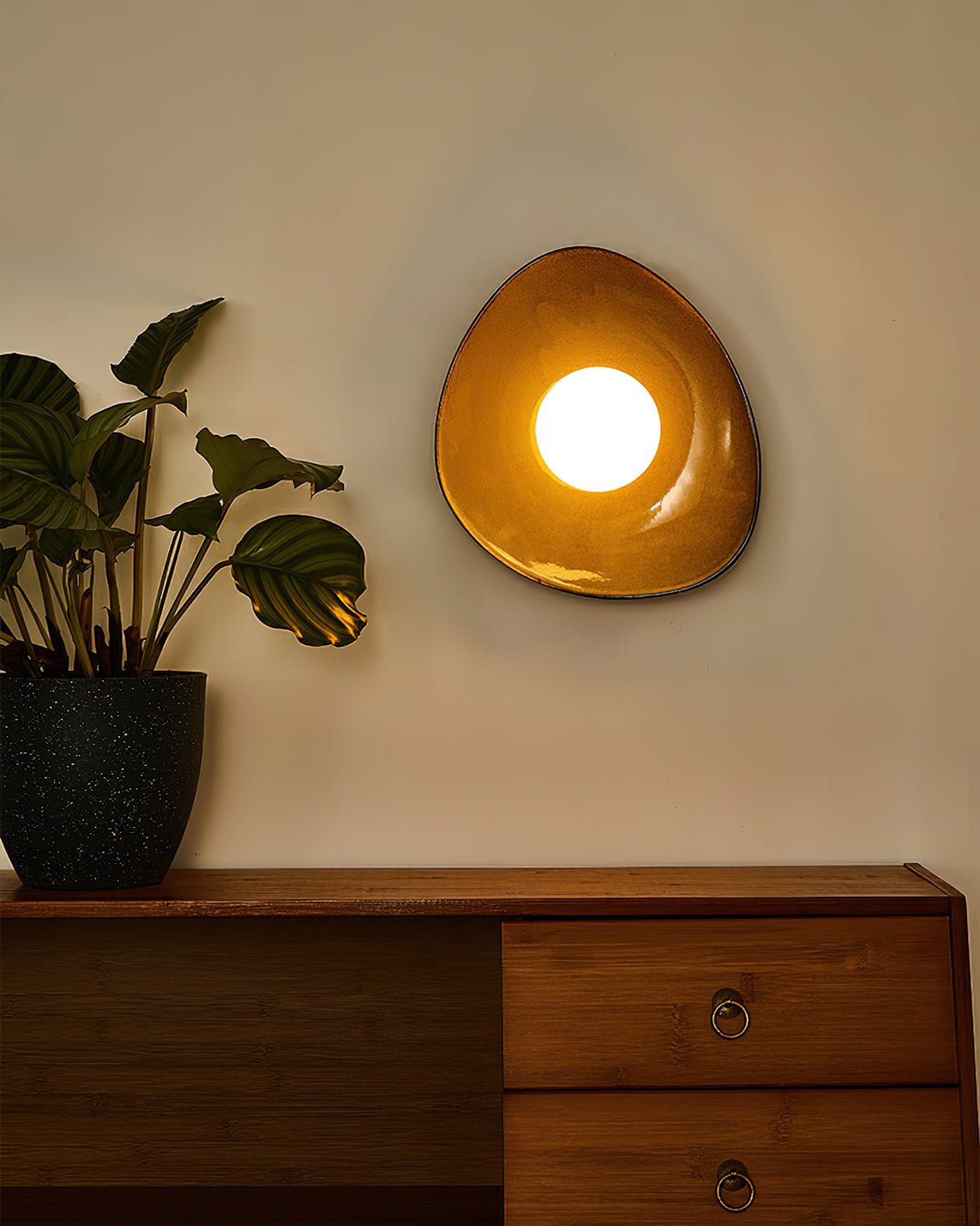 Ertalila Elegance Pebble Disc Ceramics Wall Light