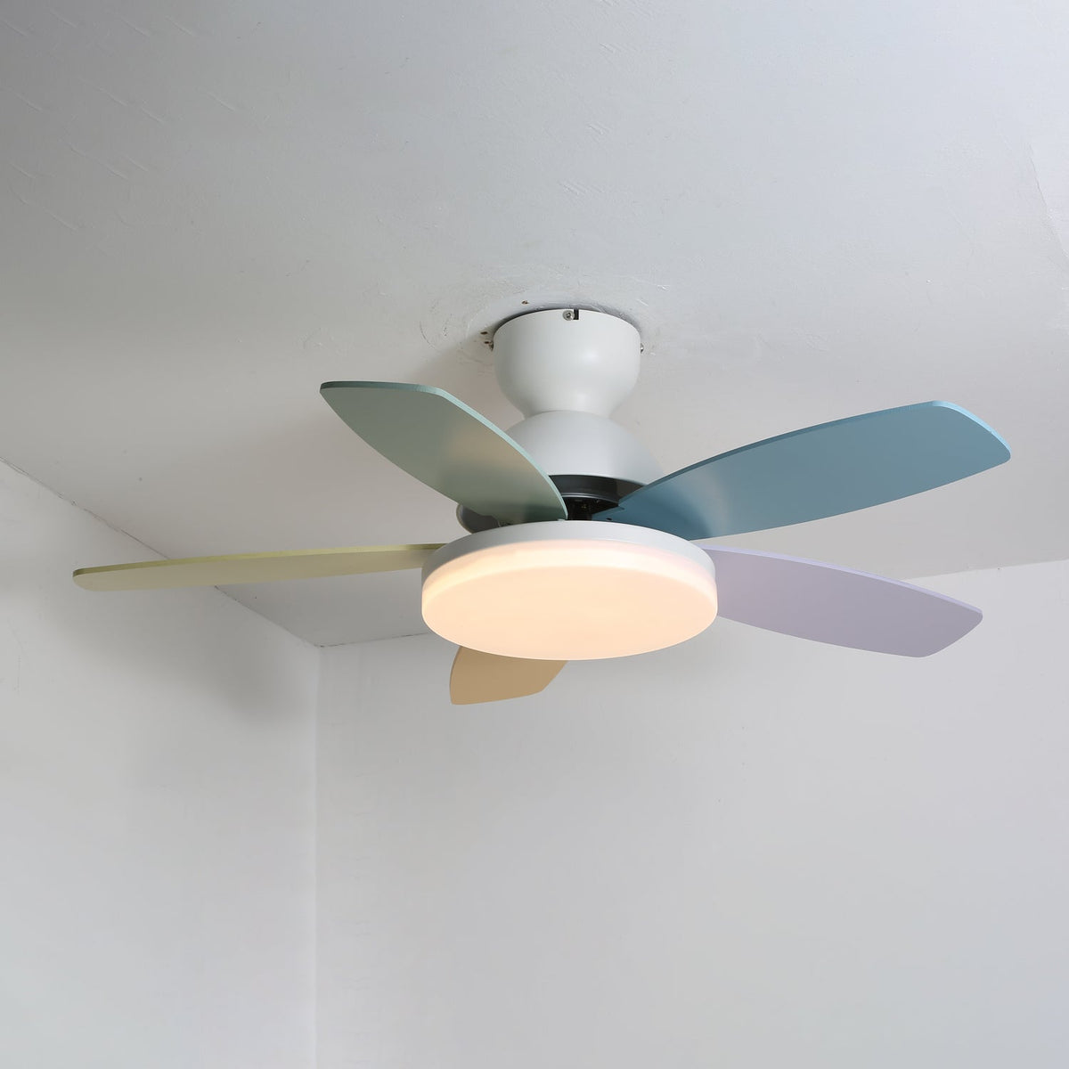 Hoda Wood Ceiling Fan Light