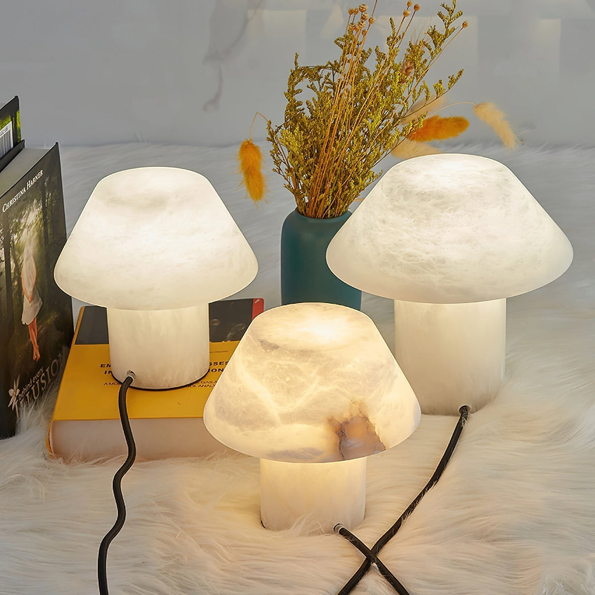 Alamir Table Lamp