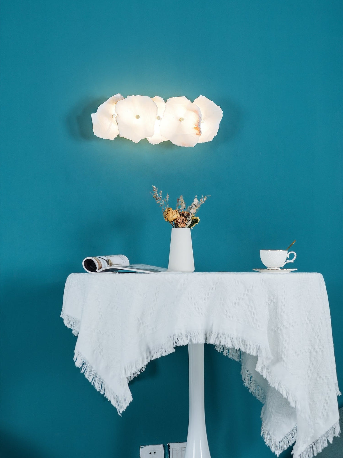 Kokai Alabaster Indoor Wall Light