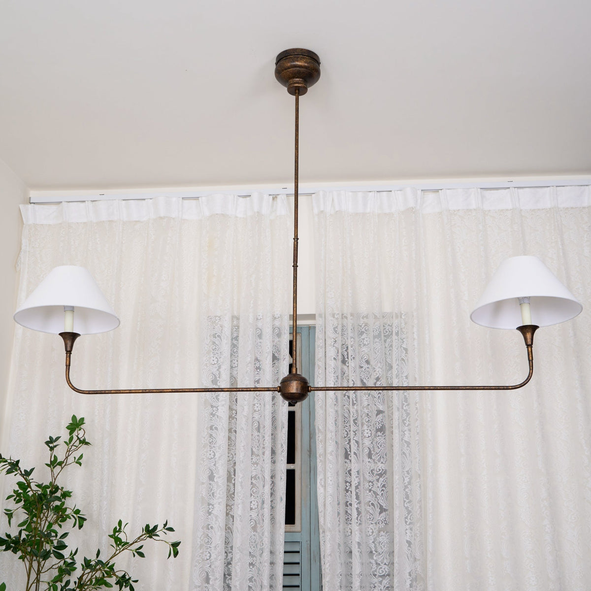 Avenoreon Chandelier