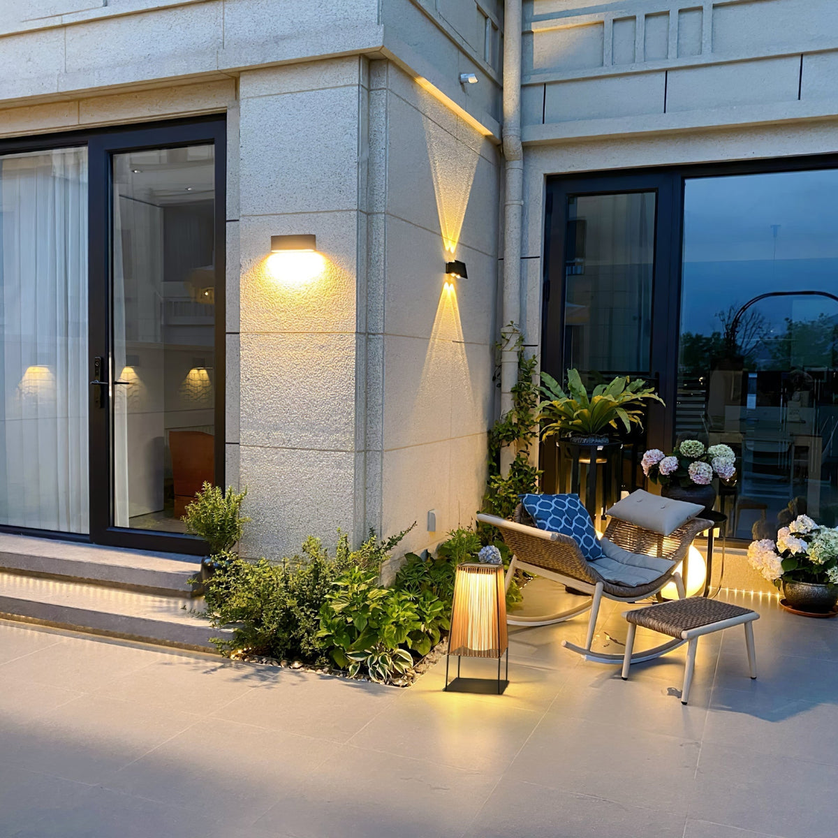 Aru Modern Outdoor Light