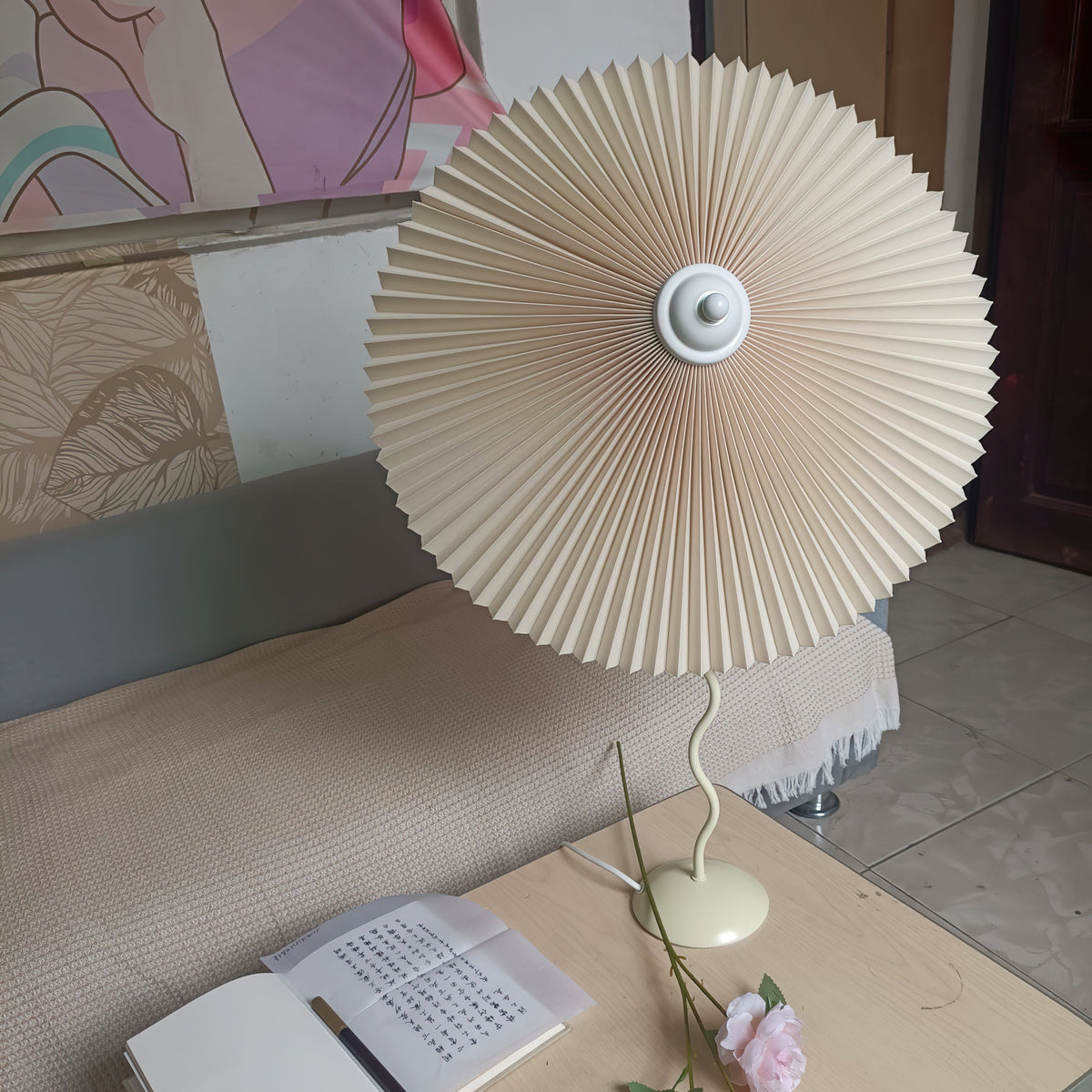Krenis Fabric Artistic Table Lamp