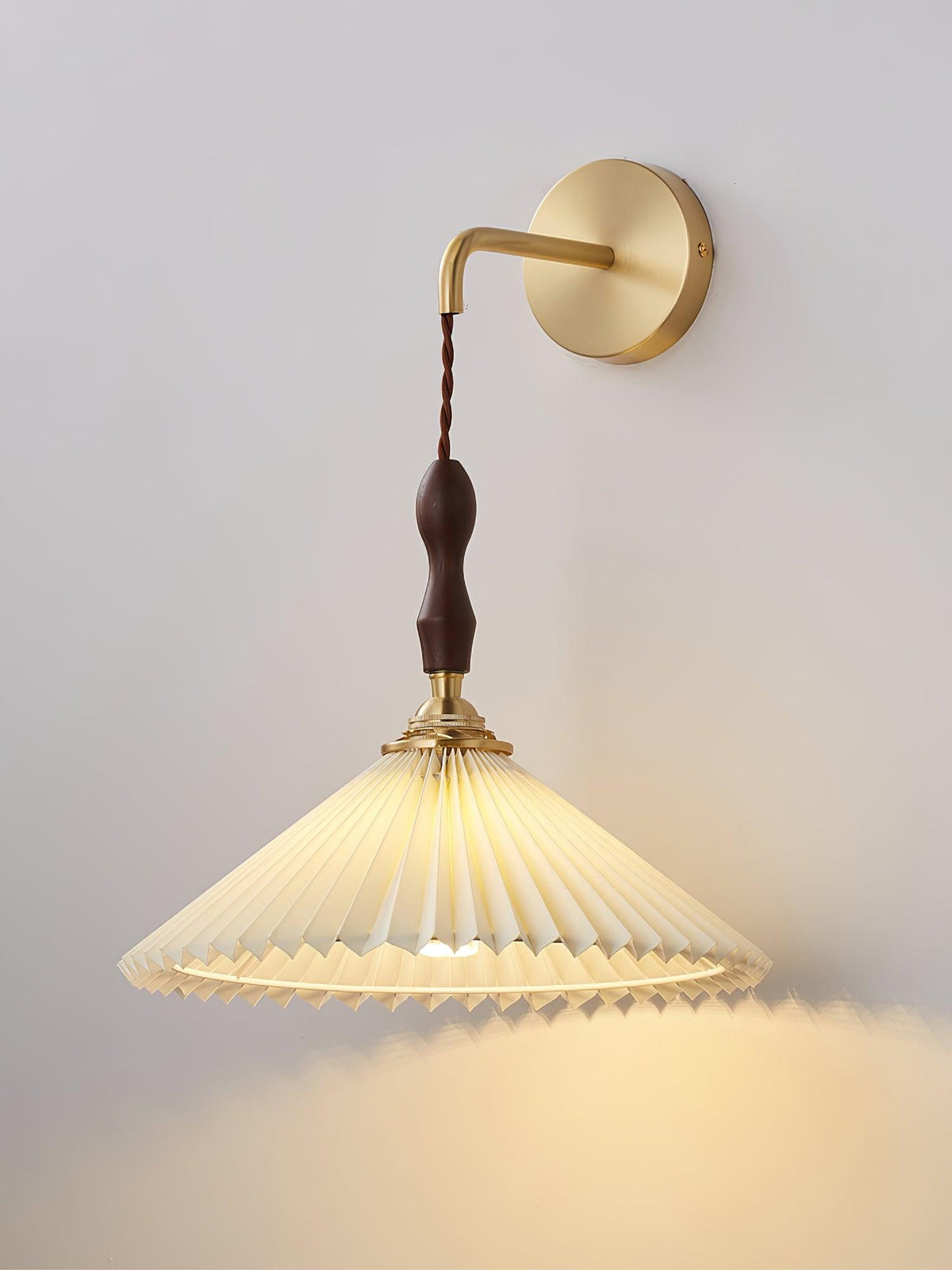 Mordan Premium Elegance Pleated Walnut Wooden Wall Lamp
