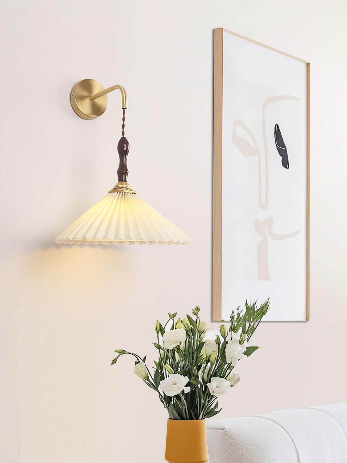 Mordan Premium Elegance Pleated Walnut Wooden Wall Lamp