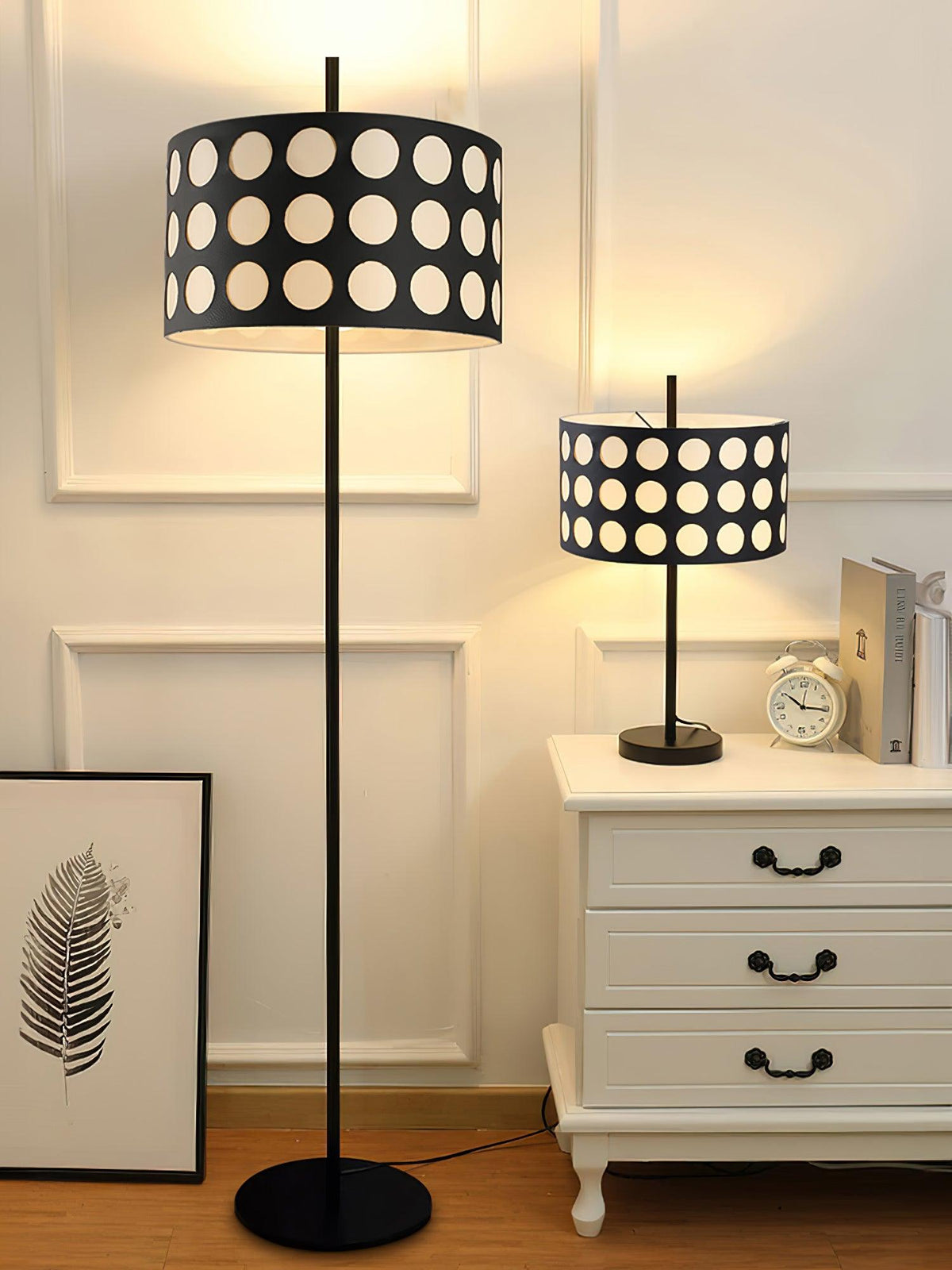 Avmirion Noir Arc Floor Lamp