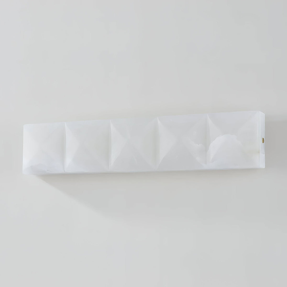 Nivanine Modern Alabaster Wall Light