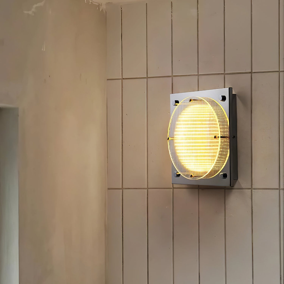Isolora Nordic Art Shield Sconce Wall lamp