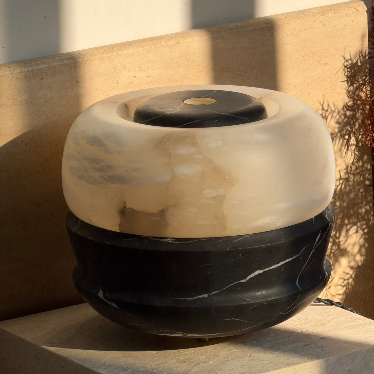 Soriviella Table Lamp