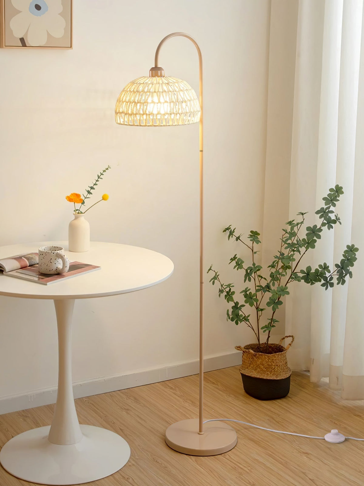 Tor Minimalist Floor Lamp
