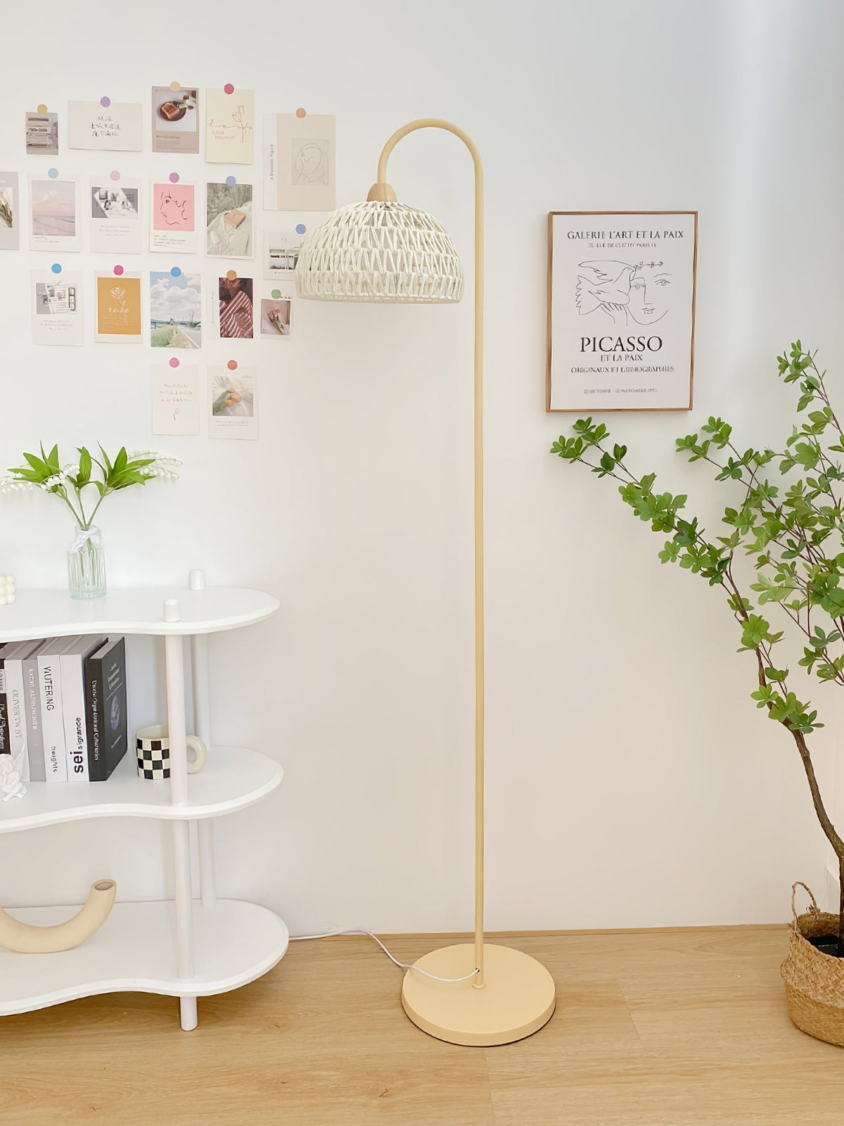 Tor Minimalist Floor Lamp