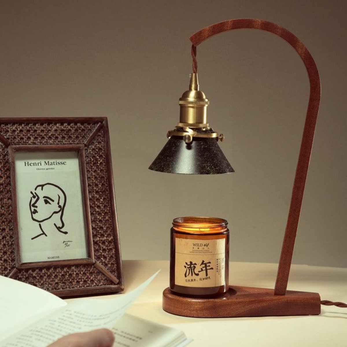Aldorira Wood Mid-Century Modern Table Lamp