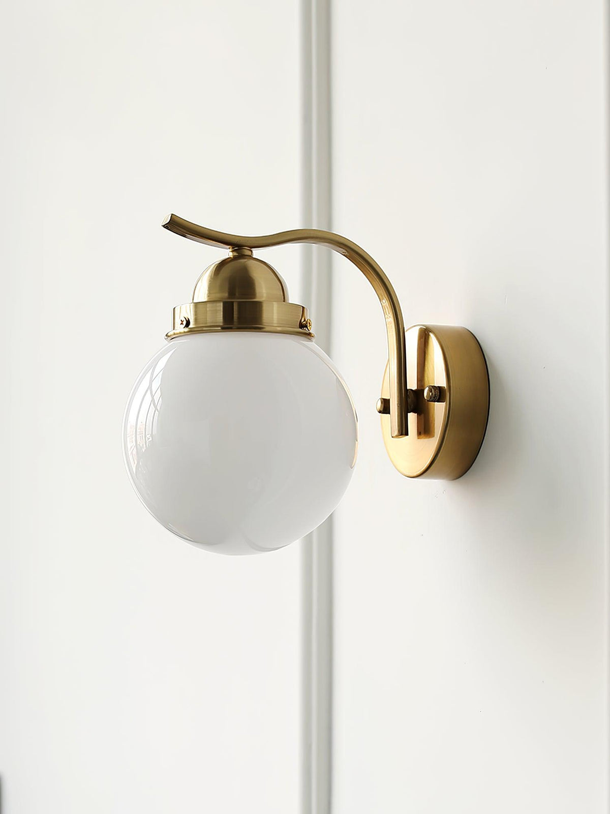 Avrinir Modern Minimalist Glass Wall Lamp