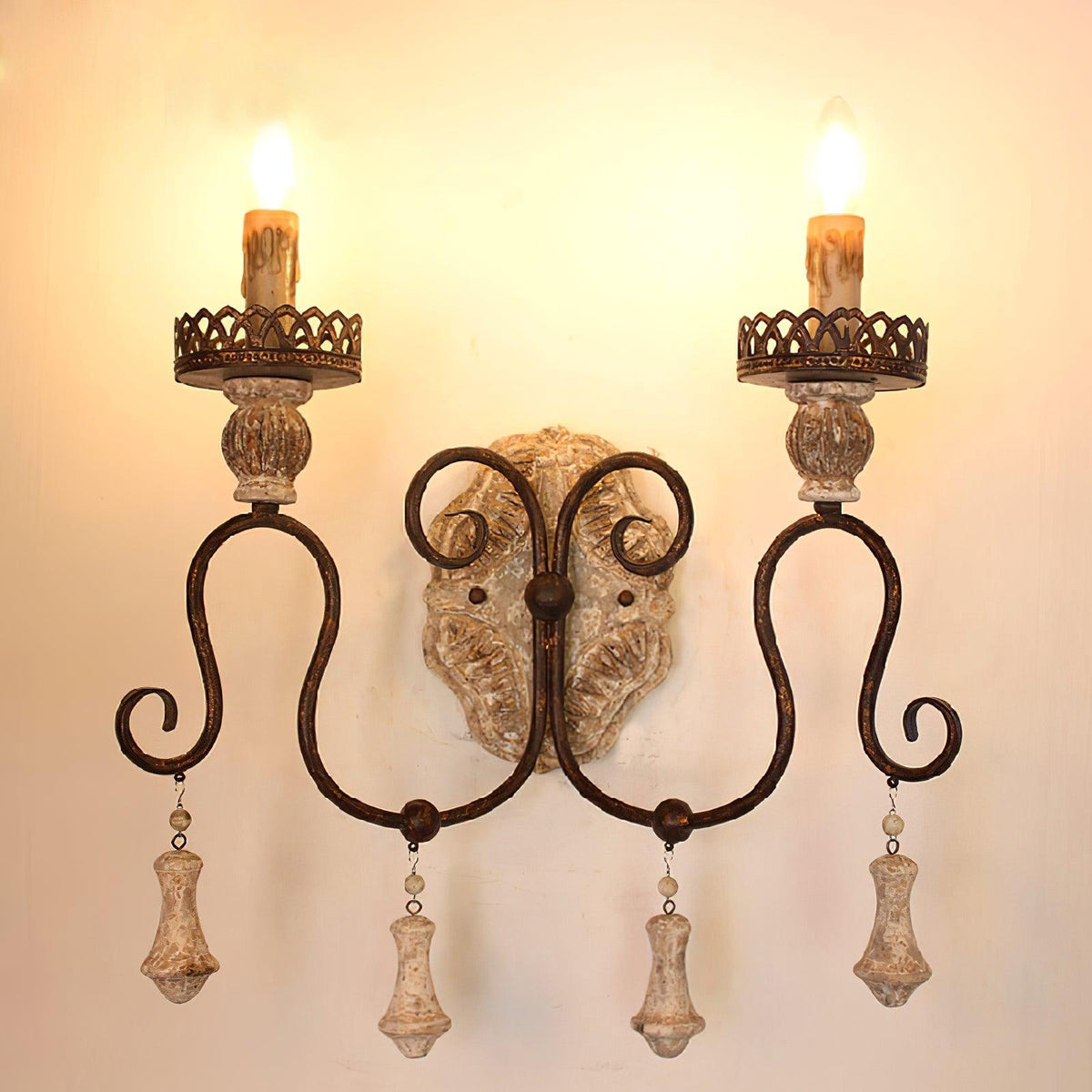 Viraiiella Wall Lamp