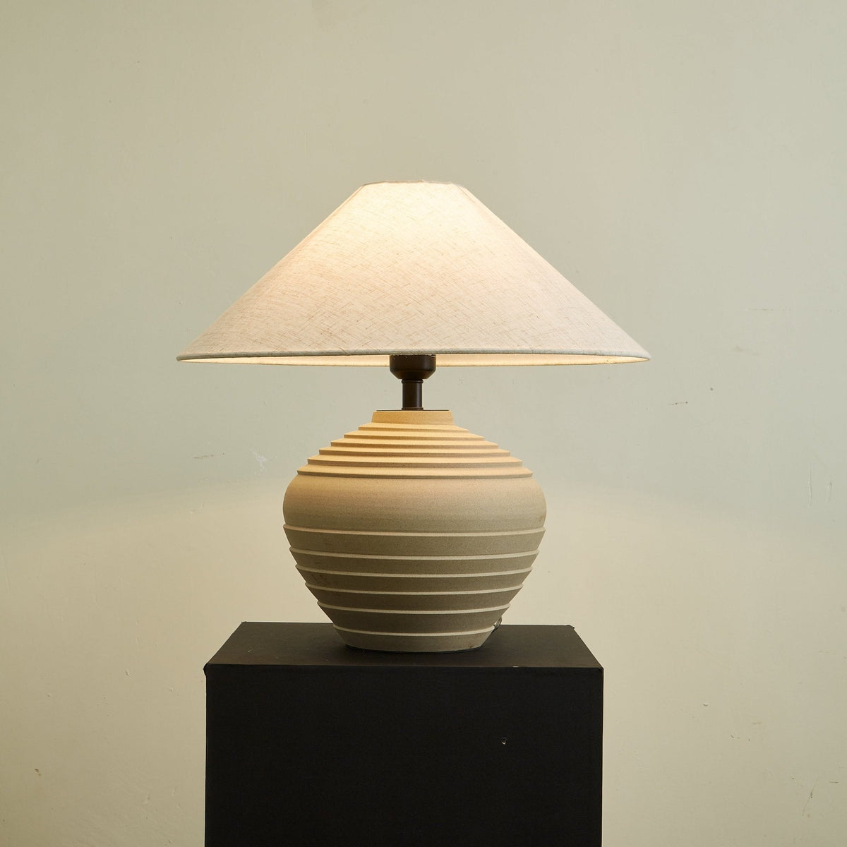 Serano Rustic Ridge Table Lamp