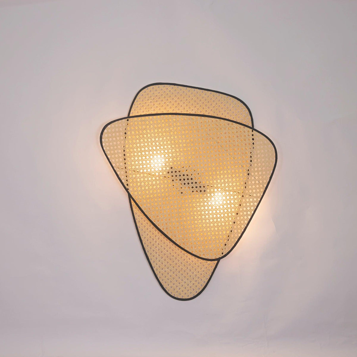 Caneira Art Natural Cannage Bamboo Sconce Wall lamp