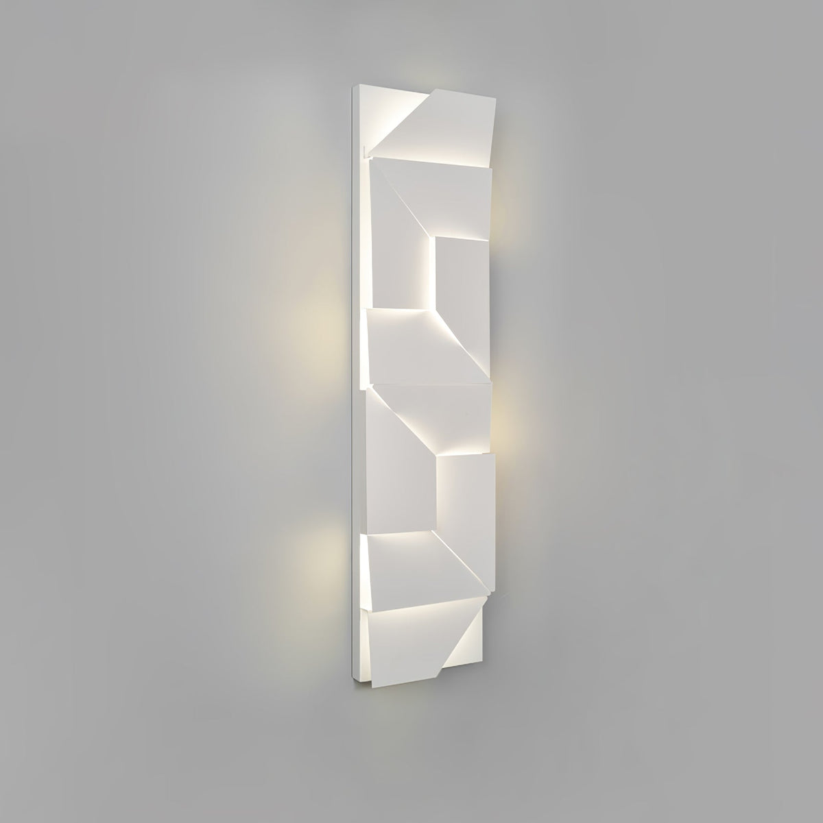 Wynor Shadows Grand Sconce Wall Lamp