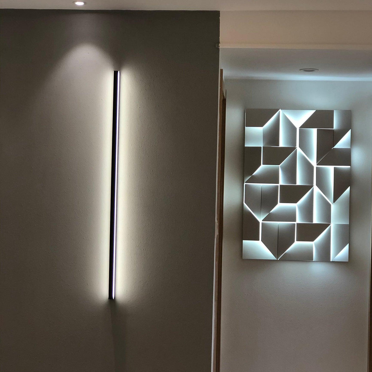 Deloza Shadows Rechargeable Grand Sconce Wall lamp