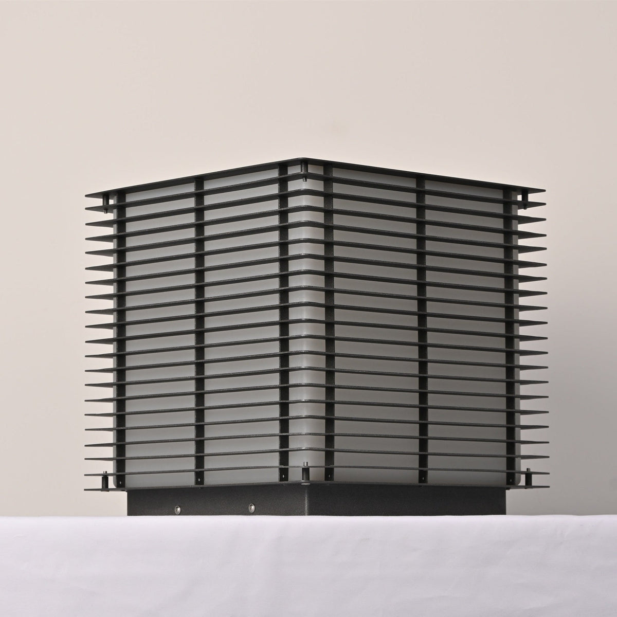 Eryon Solar Grid Outdoor Light