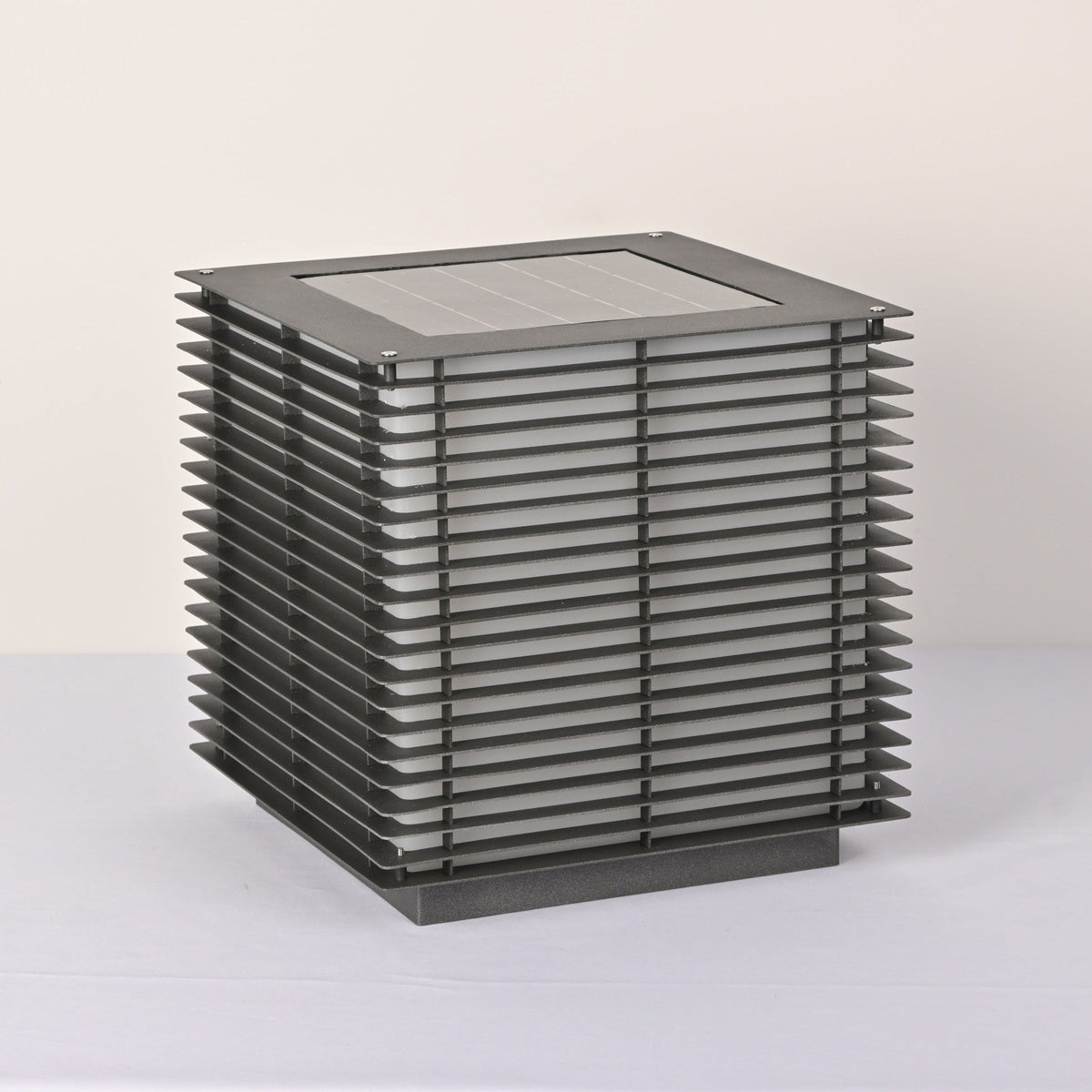 Eryon Solar Grid Outdoor Light