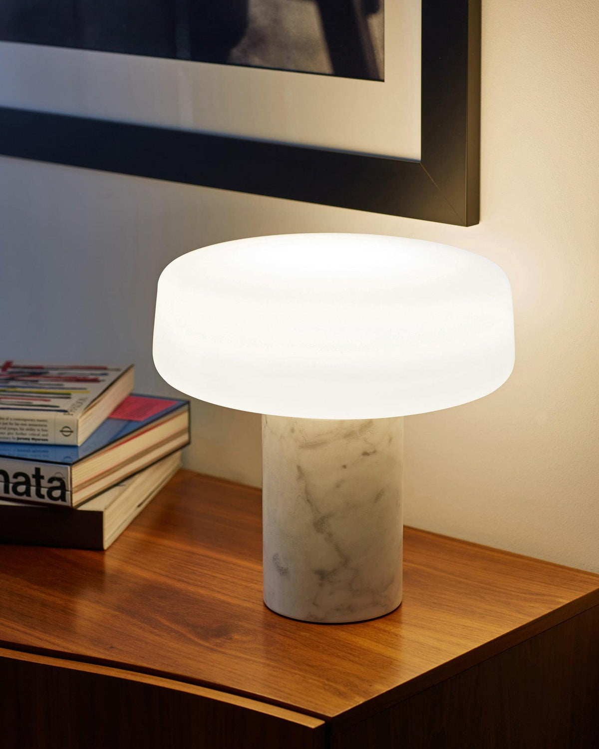 Erinilil Marble Base Table Lamp