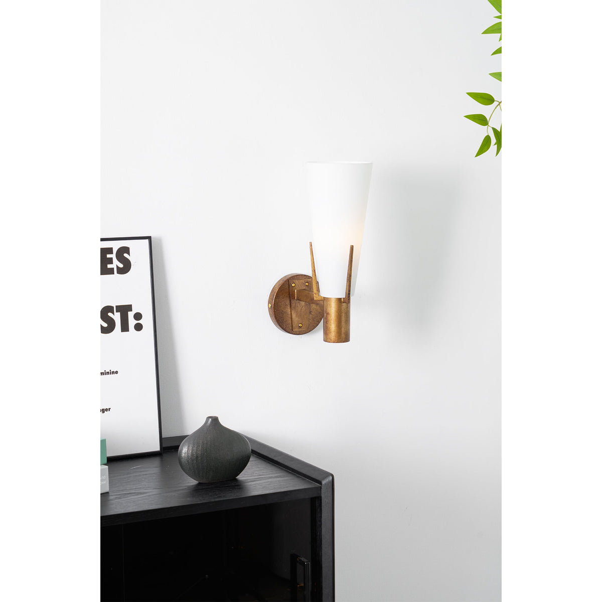 Vatalel Wall Lamp