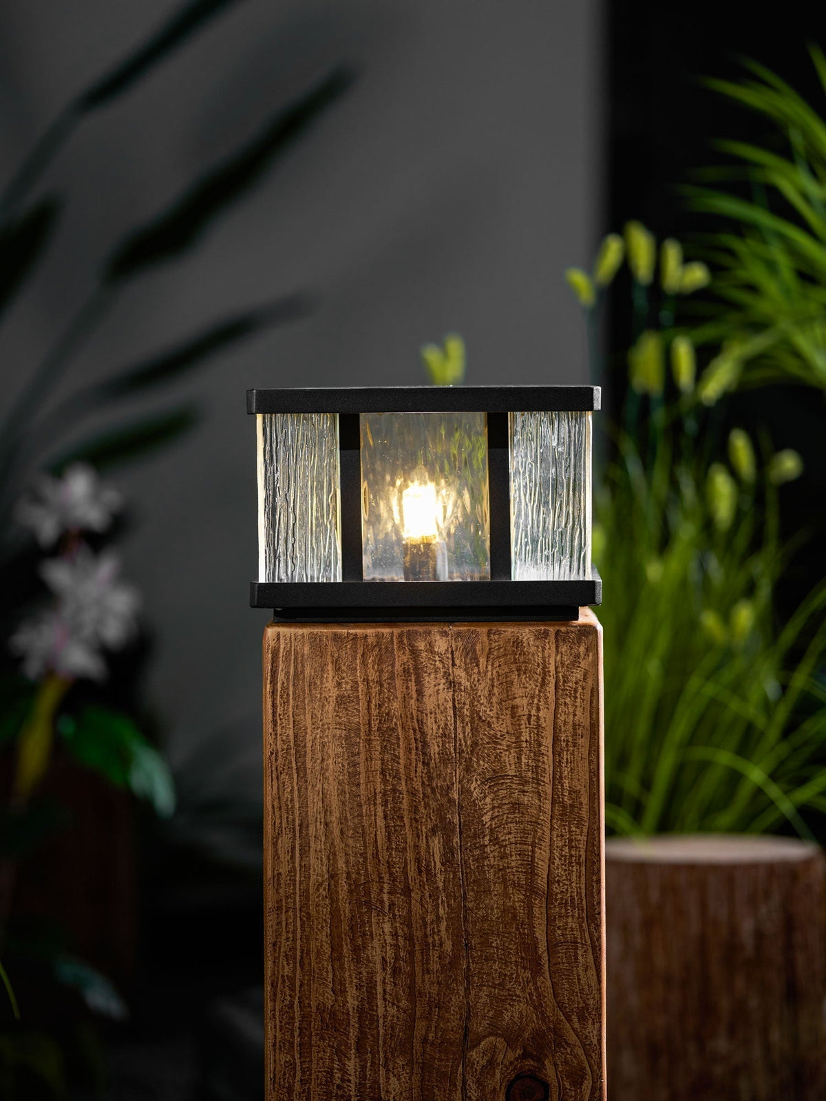 Jent Square Outdoor Light