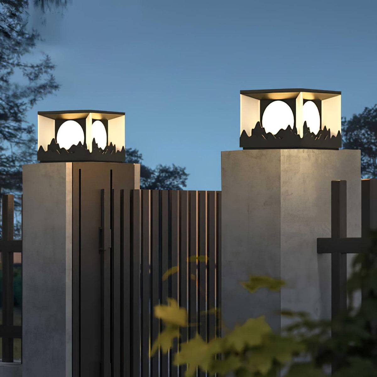 Noah Modern Table Lamp