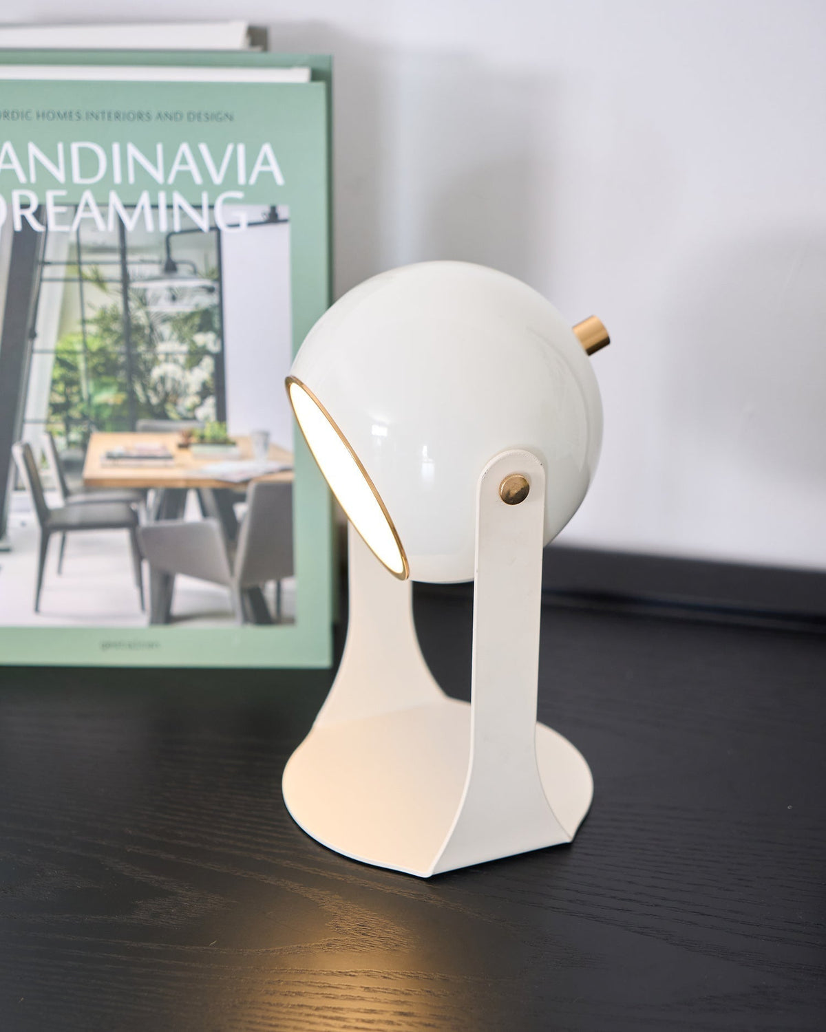 Ulsken Acrylic Minimalist Table Lamp