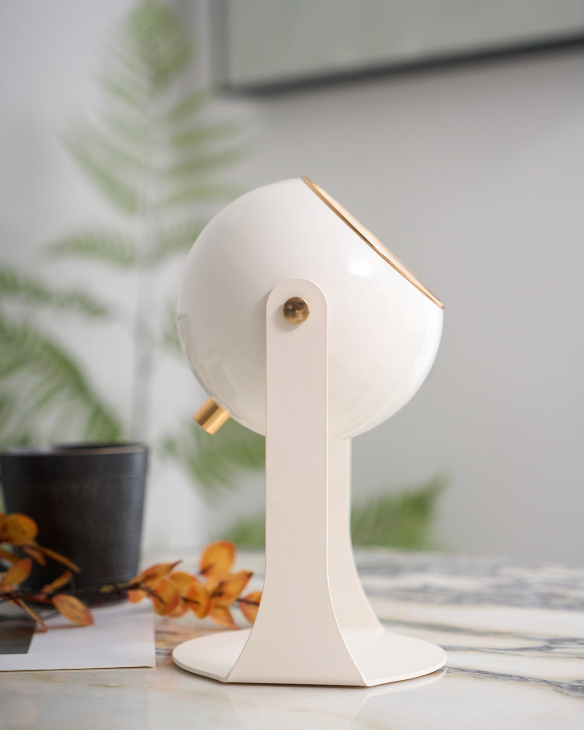 Ulsken Acrylic Minimalist Table Lamp