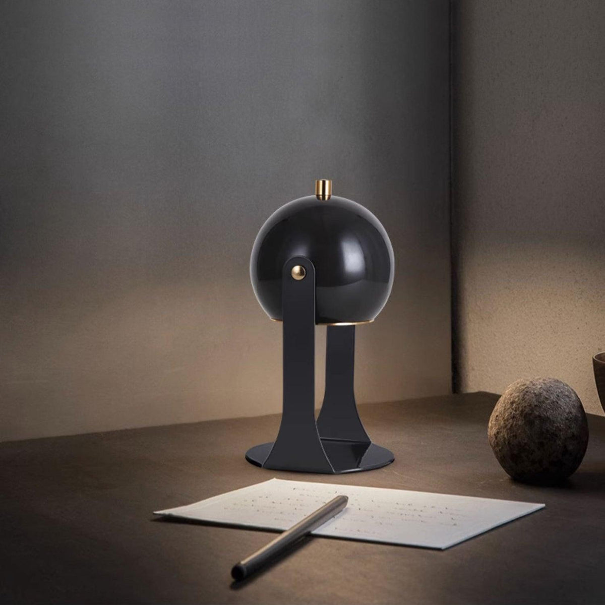 Ulsken Acrylic Minimalist Table Lamp