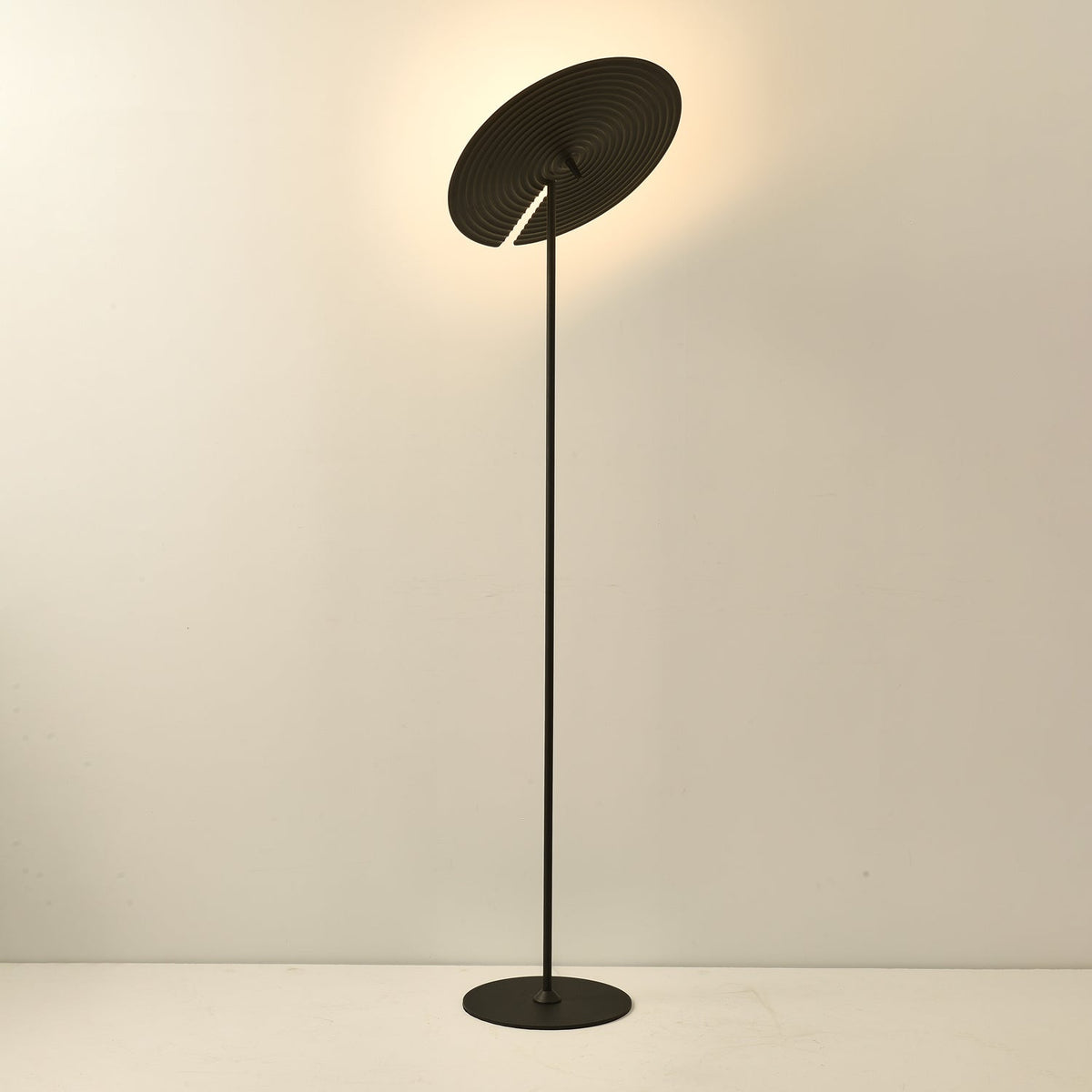 Spira Modern Aluminum Floor Lamp