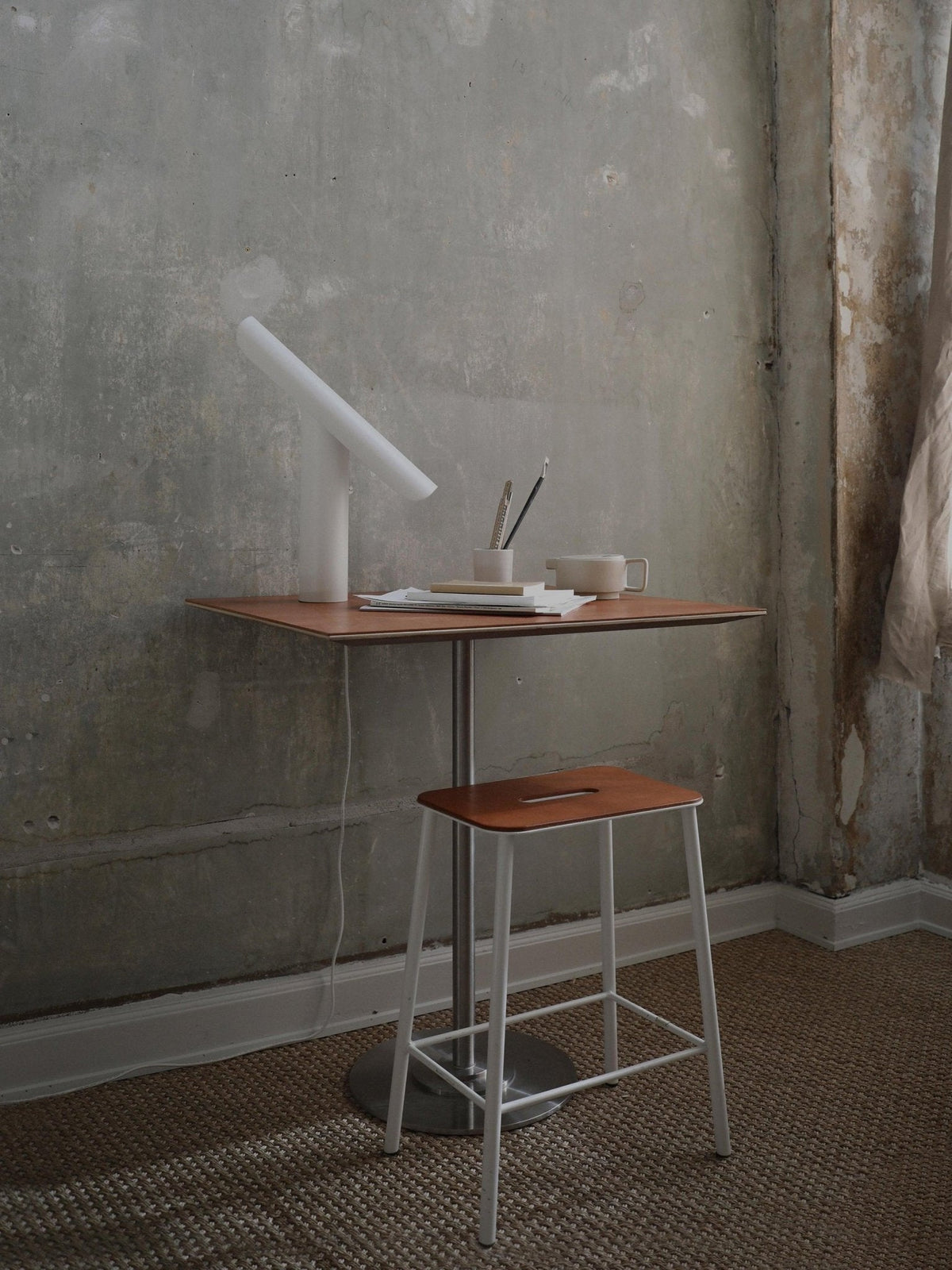 Zenice Minimalist Table Lamp