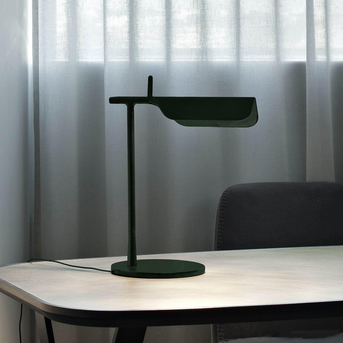 Cilorn Acrylic Minimalist Table Lamp