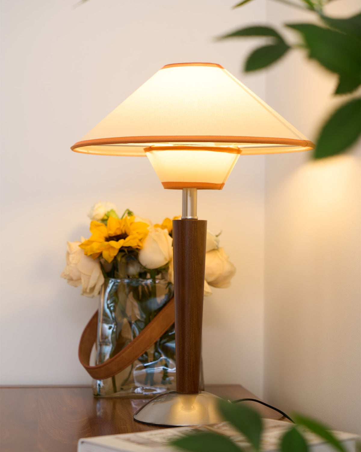 Vido Wood Table Lamp