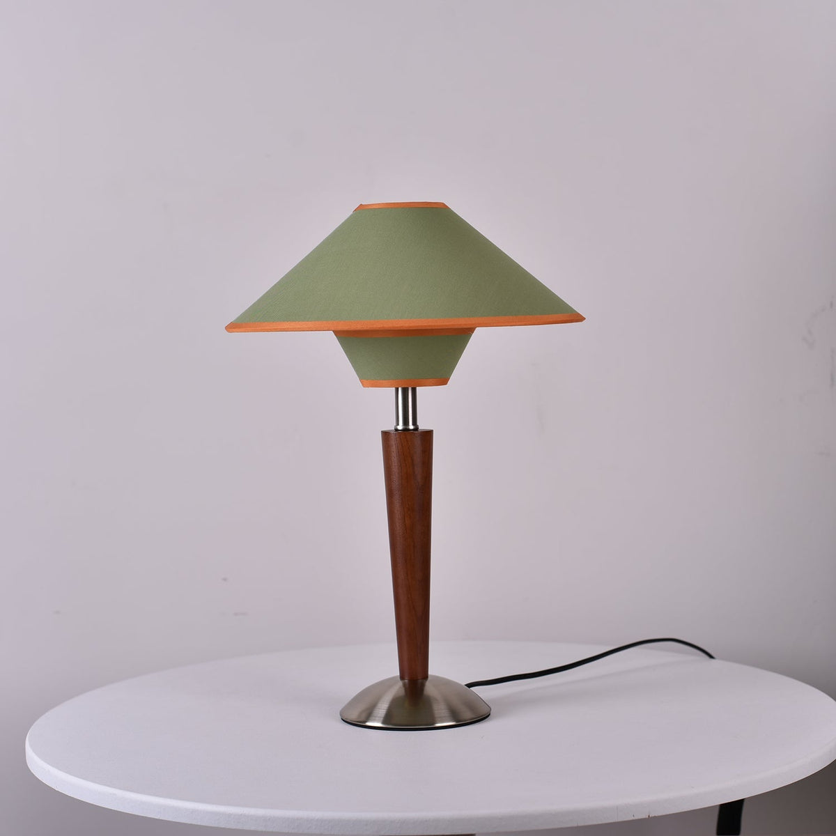 Vido Wood Table Lamp
