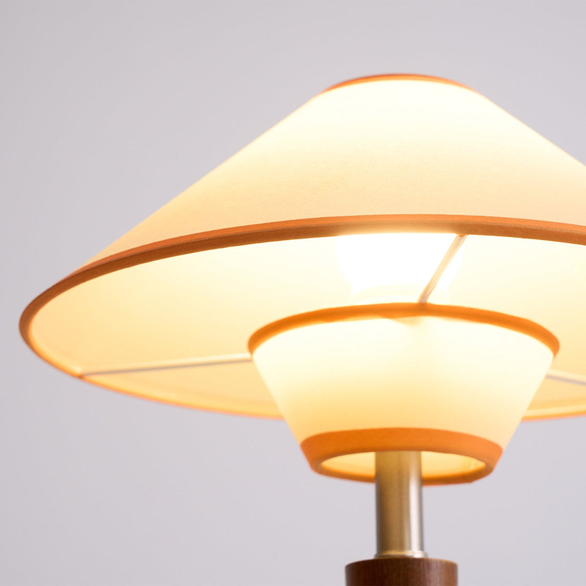Vido Wood Table Lamp