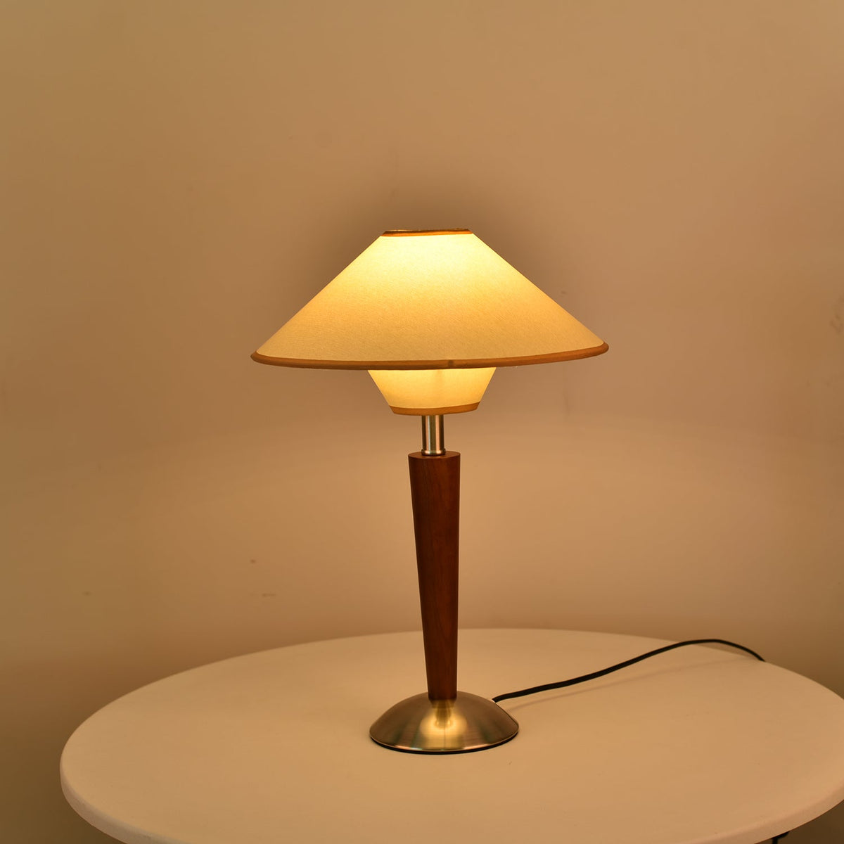 Vido Wood Table Lamp